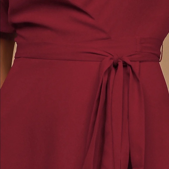 NWT Lulus wrap dress. ❤️ - Picture 4 of 7